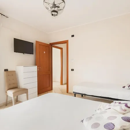 Giramondo Guest House Fiumicino Exterior foto
